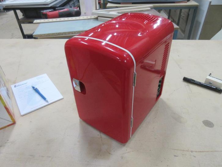 mini koelkastje 12V, Verzamelen, Elektronische Apparatuur, Witgoed, Ophalen