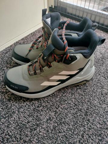  Wandelschoen terrex Adidas Maat 5. 1/2  /38  beschikbaar voor biedingen