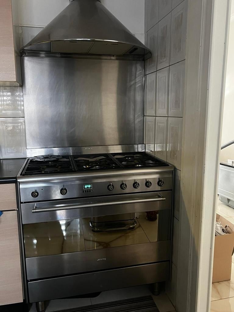 Smeg Gasfornuis met Hetelucht Oven - 90cm Breed, Witgoed en Apparatuur, Fornuizen, Gebruikt, 60 cm of meer, Ophalen of Verzenden