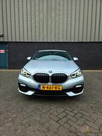 BMW 1-Serie 118i 136pk Aut 2021 Grijs Stoel& stuurverwarming, Auto's, 65 €/maand, 136 pk, Leder en Stof, Particulier