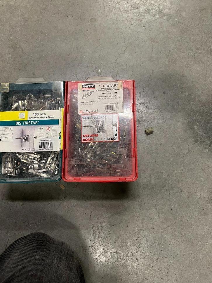 gipsplaatsplugen, Doe-het-zelf en Verbouw, IJzerwaren en Bevestigingsmiddelen, Zo goed als nieuw, Pluggen, Minder dan 50 mm, Ophalen of Verzenden