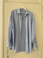 Lichtblauwe blouse, Kleding | Dames, Blouses en Tunieken, Ophalen of Verzenden, Nieuw, Maat 38/40 (M), Blauw