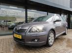 Toyota AVENSIS 1.8 VVTI Luna Bns ecc Cruise Navi Trekhaak 20, Voorwielaandrijving, 65 €/maand, 1794 cc, 4 cilinders