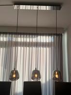 Moderne hanglamp met drie glazen kappen, Ophalen of Verzenden, Zo goed als nieuw, Glas, 75 cm of meer