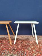 Vintage brocante witte houten kruk, krukje, bijzettafeltje, Gebruikt, Vintage, Ophalen of Verzenden, Nvt