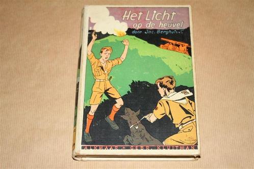 Het licht op de heuvel. Jac. Berghuis. Kluitman 1e dr. 1935., Boeken, Kinderboeken | Jeugd | 10 tot 12 jaar, Zo goed als nieuw