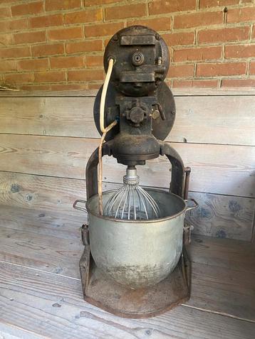 SCHUURVONDST; Hobart mixer (kichenaid) horeca planeetmenger beschikbaar voor biedingen