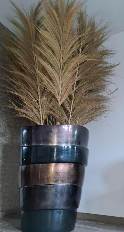 Earth vaas met cycas revoluta / Weavy palm leaves., Huis en Inrichting, Woonaccessoires | Vazen, Gebruikt, Groen, 75 cm of meer