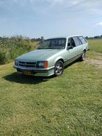 Opel commedore voyage, Auto's, Oldtimers, Achterwielaandrijving, Zwart, Stationwagon, Opel