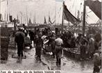 Urk - Aan de haven, als de botters binnen zijn bij de afslag, Verzamelen, Ansichtkaarten | Nederland, Verzenden, 1920 tot 1940