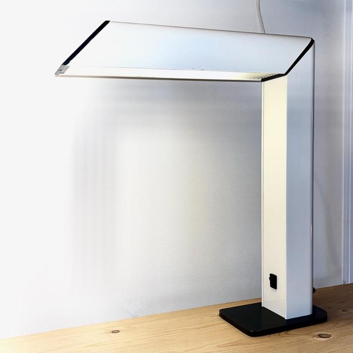 bureaulamp postmodern minimalistisch metaal zwart wit 80s, Huis en Inrichting, Lampen | Tafellampen, Gebruikt, Minder dan 50 cm