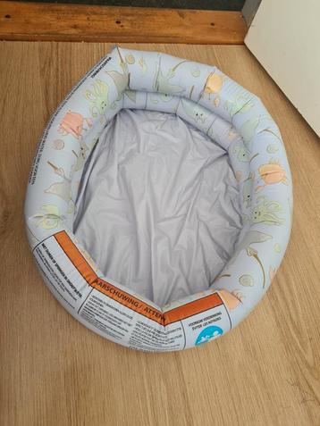 Babyzwembadje beschikbaar voor biedingen