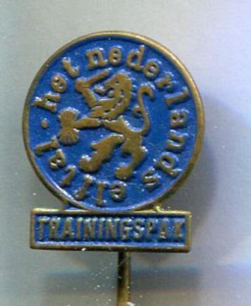 Het Nederlandse elftal trainingspak koper speldje ( Z_117 ) beschikbaar voor biedingen