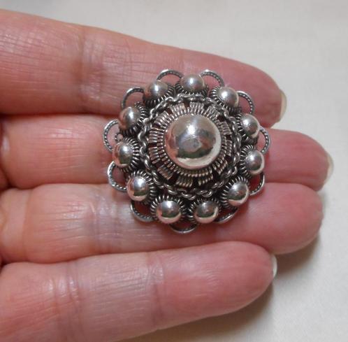 Prachtige zilveren Zeeuwse knop broche nr.490, Sieraden, Tassen en Uiterlijk, Broches, Zo goed als nieuw, Zilver, Zilver, Minder dan 4 cm