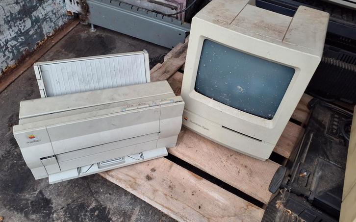 3 Macintosh Classic met desktop printer en grote printer, Computers en Software, Vintage Computers, Ophalen