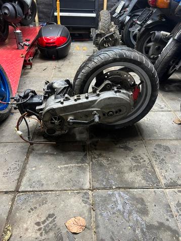 Gilera Runner M07 125cc dubbeldisk dubbel gelagerd motorblok beschikbaar voor biedingen