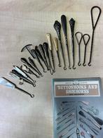 Antieke buttonhooks collectie + naslagboek, Antiek en Kunst, Antiek | Gereedschap en Instrumenten, Ophalen of Verzenden