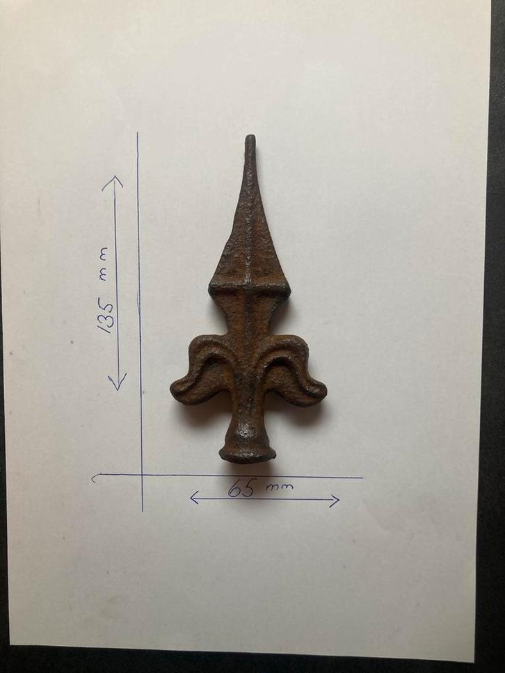 Gietijzeren Hekwerk Punt - Lelie, Antiek en Kunst, Antiek | Overige Antiek, Ophalen