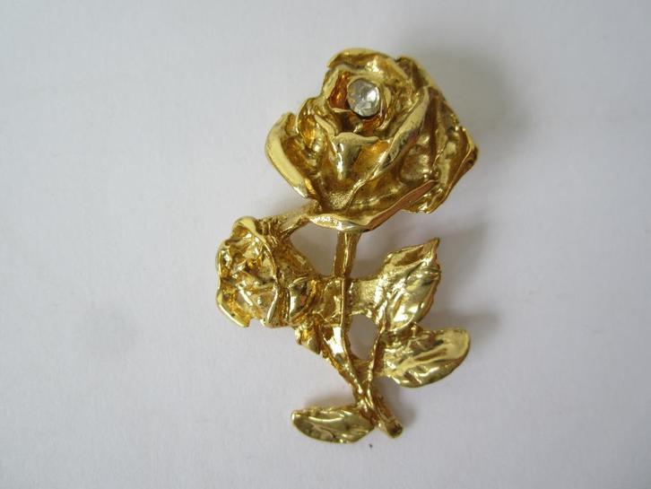 Goudkleurige broche roos bloem, Sieraden, Tassen en Uiterlijk, Broches, Zo goed als nieuw, Overige materialen, Goud, Ophalen of Verzenden