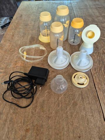 Medela kolfapparaat accessoires  beschikbaar voor biedingen