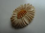 Antieke benen broche, bloem, margriet, ca. 1930, geheel gaaf, Verzenden, Overige materialen, Broche