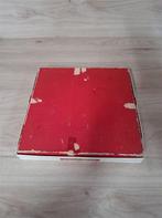 Monopoly vierkante editie - s3687, Hobby en Vrije tijd, Gezelschapsspellen | Bordspellen, Ophalen of Verzenden, Zo goed als nieuw