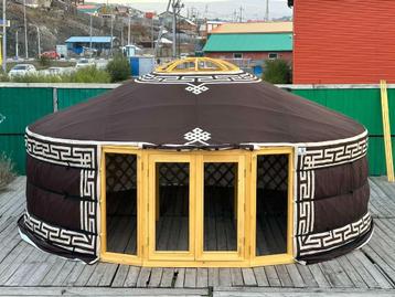 5-muurs Yurt met  serre deuren en 2 serre ramen beschikbaar voor biedingen