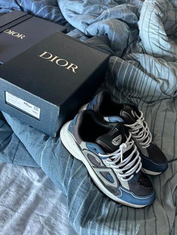 Dior b30 beschikbaar voor biedingen