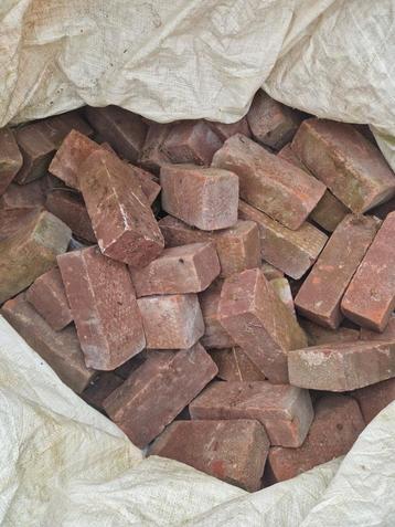 Metselstenen 7 cm dik beschikbaar voor biedingen
