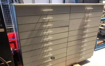 gereedschapskast beschikbaar voor biedingen