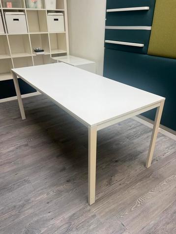 IKEA Melltorp Bureau - Wit tafel beschikbaar voor biedingen