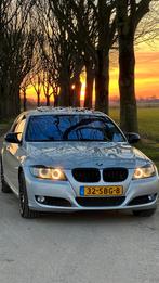 BMW 3-Serie 2.0 I 320 2011 Grijs, Achterwielaandrijving, 1995 cc, 4 cilinders, Origineel Nederlands