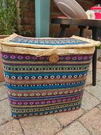 Leuke boho mand met deksel, Huis en Inrichting, Woonaccessoires | Schalen en Manden, Ophalen of Verzenden, Zo goed als nieuw, Rond