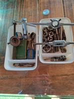 Set van tappen en snijplaten, Ophalen of Verzenden, Gebruikt