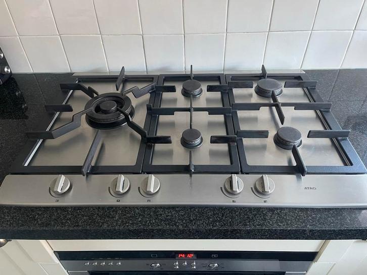 Gaskookplaat 75 cm breed Atag, Witgoed en Apparatuur, Kookplaten, Gebruikt, Inbouw, Gas, 5 kookzones of meer, Ophalen of Verzenden