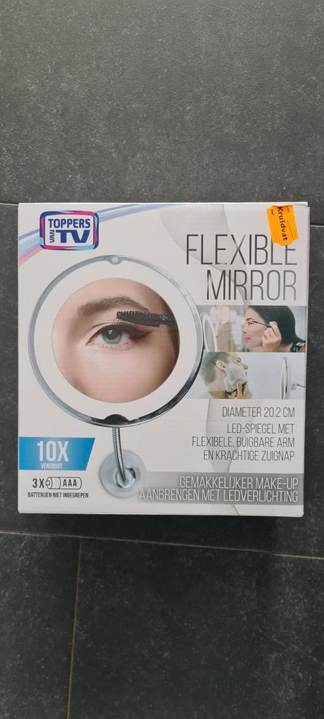 Flexibele LED Spiegel met Zuignap, Huis en Inrichting, Woonaccessoires | Spiegels, Zo goed als nieuw, Minder dan 50 cm, Minder dan 100 cm