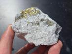 Magnesiet met Chalcopyriet, Ophalen of Verzenden, Mineraal