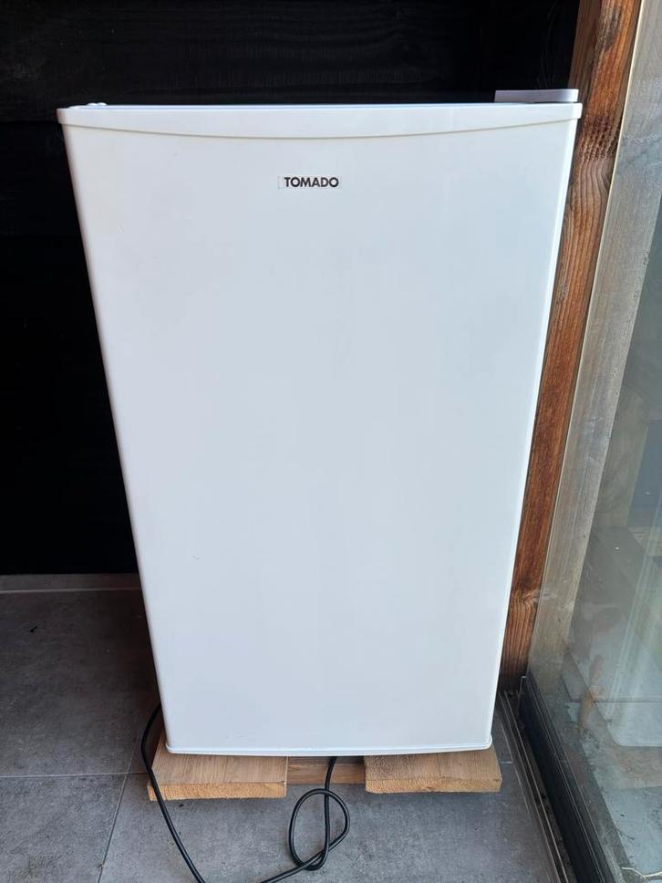 Tomado Tafelmodel Koelkast - Compact & Handig!, Witgoed en Apparatuur, Koelkasten en IJskasten, Gebruikt, Zonder vriesvak, Minder dan 75 liter
