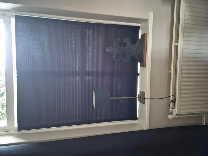 Te koop 2 Zwarte duette jaloezieen, Huis en Inrichting, Stoffering | Gordijnen en Lamellen, Zo goed als nieuw, Zwart, Ophalen