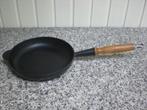 Le Creuset gietijzeren koekenpan 22 cm, Gebruikt, Gietijzer, Ophalen of Verzenden, Keramische plaat