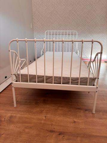 Wit metalen bedframe - Eenpersoons minnen ikea - afbeelding 3