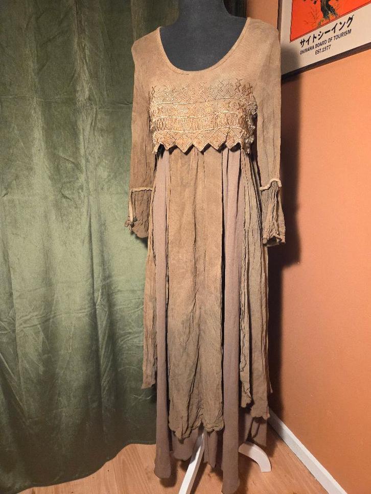 Italiaanse bruine boho jurk, geborduurd. Maat 34, bieden ok!, Kleding | Dames, Jurken, Zo goed als nieuw, Maat 34 (XS) of kleiner