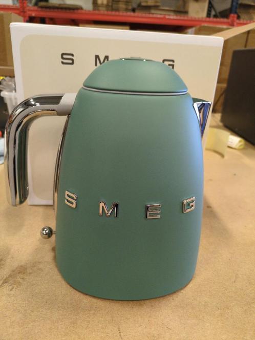 SMEG Waterkoker KLF03EGMEU gebruikt maar in super staat, Huis en Inrichting, Keuken | Keukenbenodigdheden, Zo goed als nieuw, Verzenden