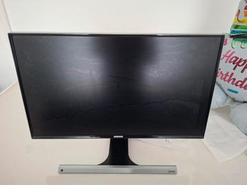 Monitor  beschikbaar voor biedingen