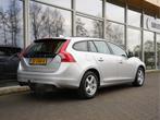 Volvo V60 2.0 T3 Kinetic | Navigatie | Climate Control | Sto, Auto's, Stof, Gebruikt, 4 cilinders, Handgeschakeld