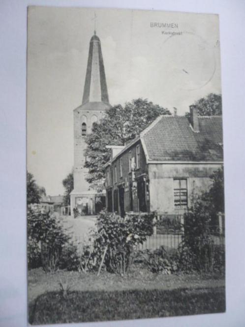 brummen kerkstraat met kerk zeer mooi gelopen 1913, Verzamelen, Ansichtkaarten | Nederland, Gelopen, Gelderland, Voor 1920, Ophalen of Verzenden