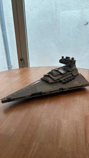 LEGO Imperial Star Destroyer - 75055 beschikbaar voor biedingen