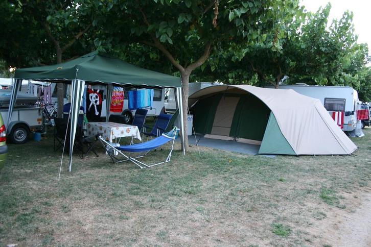 Falco Zeearend 8 persoons tent met voorluifel, Caravans en Kamperen, Tenten, meer dan 6, Gebruikt, Ophalen