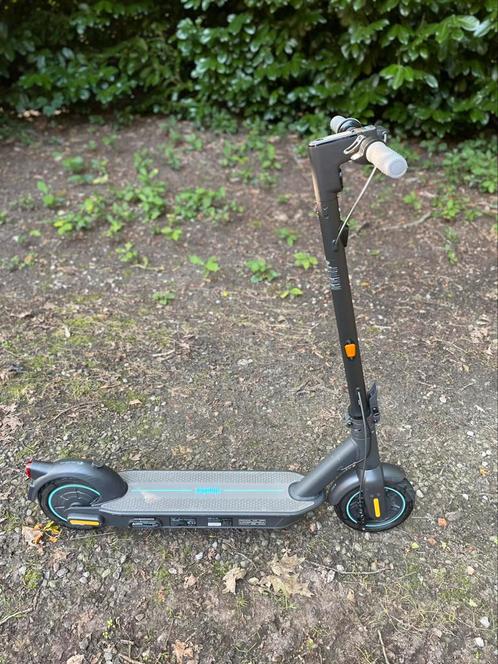 Segway ninebot max G30D II, Fietsen en Brommers, Steps, Zo goed als nieuw, Elektrische step (E-scooter), Ophalen