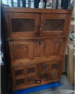 Antieke kast met houtsnijwerk, Ophalen